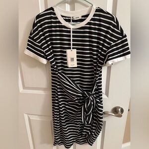 NWT Women’s Large Grace Karin striped t-shirt dress with a front tie wrap design